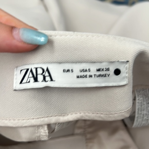 Zara shorts size small off white going out shorts - Picture 2 of 3